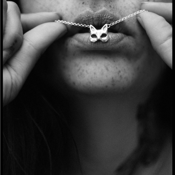 Cat necklace - Picture 1 of 3